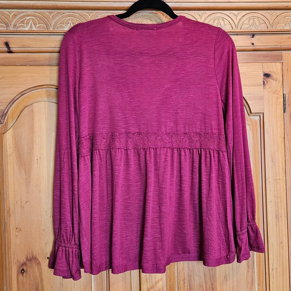 Taylor‎ & Sage Burgandy Floral Embroidered V-Neck Long Sleeve Top Size Small - Picture 2 of 8